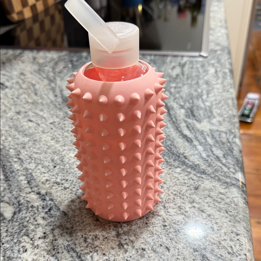 BKR Blush Pink Spiked Glass Water Bottle with Silicone Sleeve